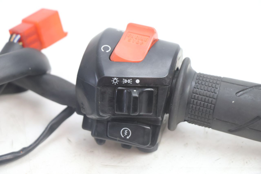 photo de CONMUTADOR DERECHA HONDA VFR FI RC46 800 (1998 - 2001) - Detalle de la pieza