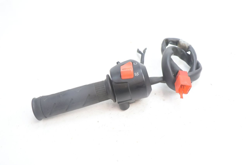photo de CONMUTADOR DERECHA HONDA VFR FI RC46 800 (1998 - 2001) - Primer plano técnico
