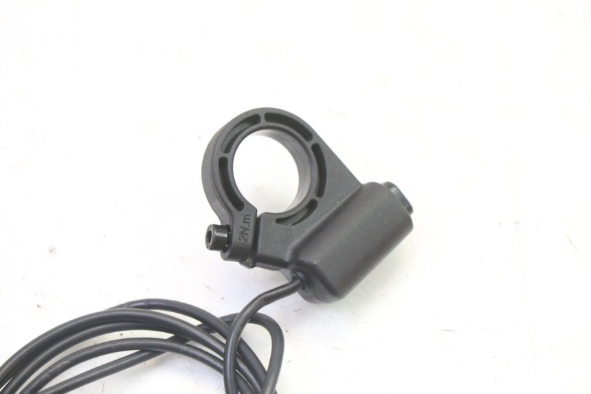 photo de COMANDO DERECHO DUALTRON VICTOR LIMITED 1 - Otra perspectiva