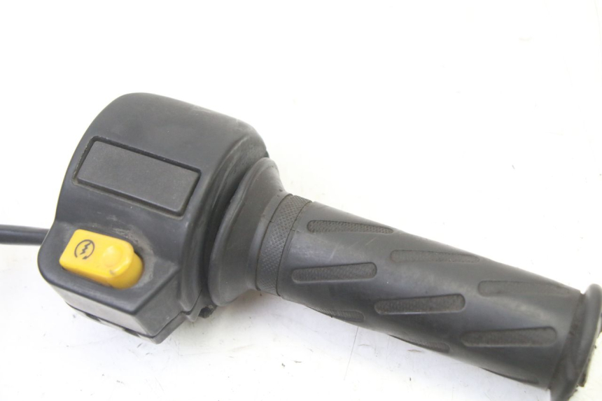 photo de INTERRUPTOR DERECHO PEUGEOT VIVACITY NEW 2T 50 (2008 - 2017) - Detalle de la pieza