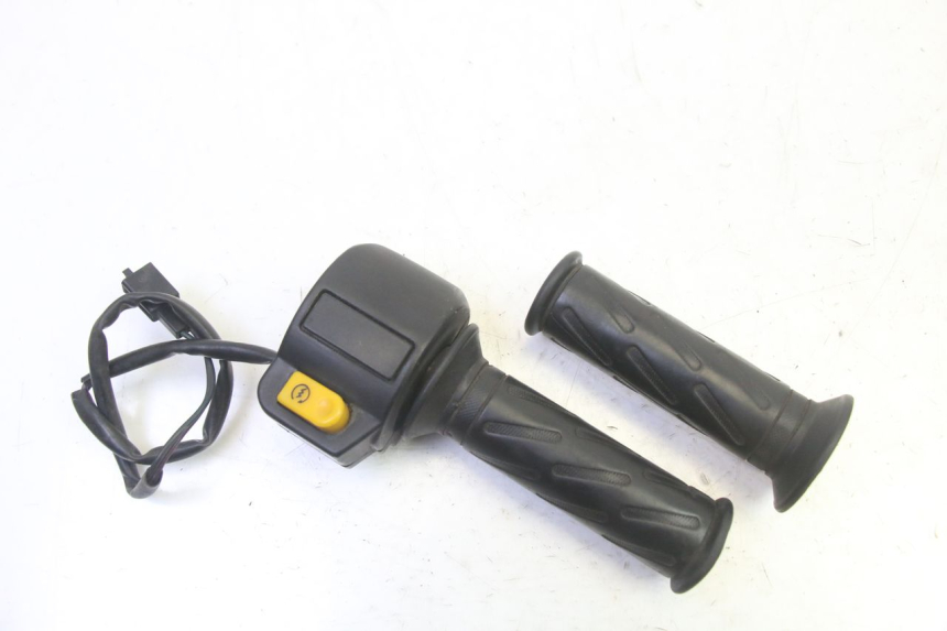 photo de INTERRUPTOR DERECHO PEUGEOT VIVACITY NEW 2T 50 (2008 - 2017) - Vista principal