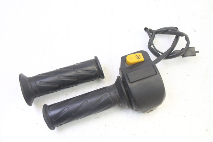 photo de INTERRUPTOR DERECHO PEUGEOT VIVACITY NEW 2T 50 (2008 - 2017) - Zoom estado de uso