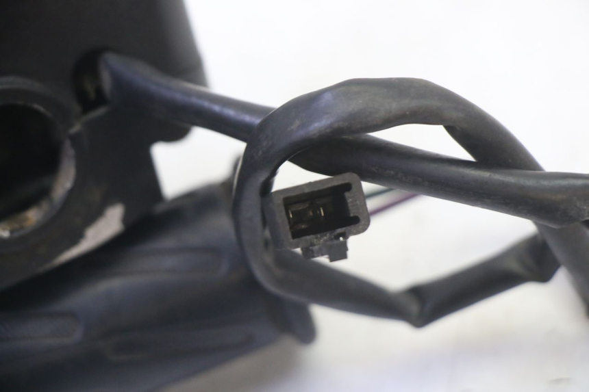 photo de INTERRUPTOR DERECHO PEUGEOT VIVACITY NEW 2T 50 (2008 - 2017) - Detalles de los puntos de fijación