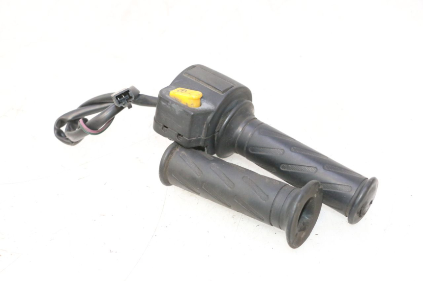 photo de INTERRUPTOR DERECHO PEUGEOT VIVACITY NEW 2T 50 (2008 - 2017) - Detalle de la pieza