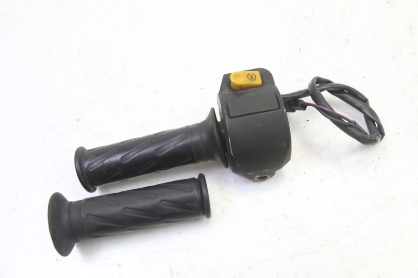 photo de INTERRUPTOR DERECHO PEUGEOT VIVACITY NEW 4T 50 (2008 - 2017) - Otra perspectiva