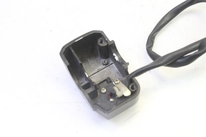 photo de INTERRUPTOR DERECHO PEUGEOT VIVACITY NEW 4T 50 (2008 - 2017) - Primer plano técnico