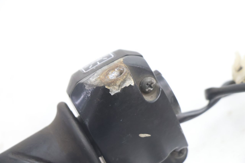 photo de INTERRUPTOR DERECHO PEUGEOT VIVACITY 50 (2004 - 2009) - Vista general del producto