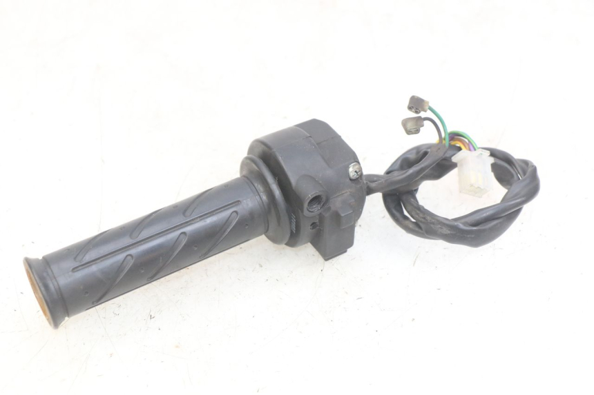 photo de INTERRUPTOR DERECHO DAELIM VJ ROADWIN FI 125 (2008 - 2017) - Otra perspectiva