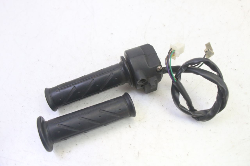 photo de INTERRUPTOR DERECHO DAELIM VJ ROADWIN FI 125 (2008 - 2017) - Vista general del producto