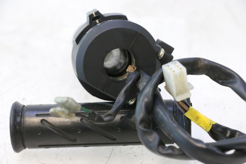 photo de CONMUTADOR DERECHA DAELIM VJ ROADWIN 125 (2004 - 2007) - Vista general del producto