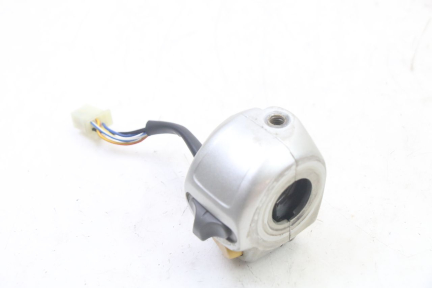 photo de CONMUTADOR DERECHA YAMAHA WHY 50 (1998 - 2000) - Zoom estado de uso