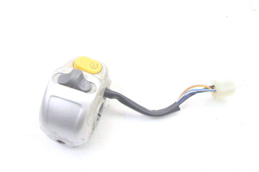 photo de CONMUTADOR DERECHA YAMAHA WHY 50 (1998 - 2000) - Detalles de los puntos de fijación