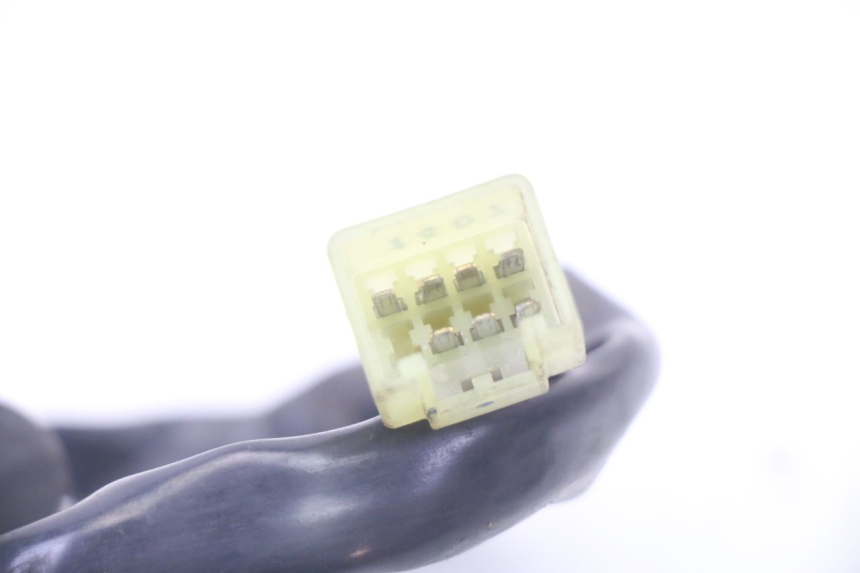 photo de INTERRUPTOR DERECHO YAMAHA X-MAX XMAX 125 (2010 - 2013) - Detalles de los puntos de fijación