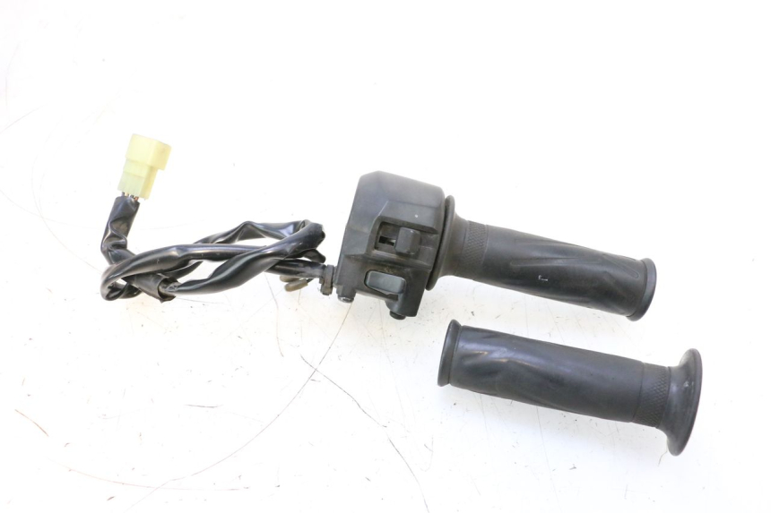 photo de INTERRUPTOR DERECHO YAMAHA X-MAX XMAX 125 (2010 - 2013) - Vista principal
