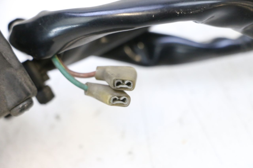 photo de INTERRUPTOR DERECHO YAMAHA X-MAX XMAX 125 (2010 - 2013) - Estado de la superficie y material
