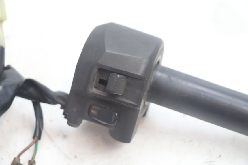 photo de INTERRUPTOR DERECHO YAMAHA X-MAX XMAX 125 (2010 - 2013) - Detalle de la pieza