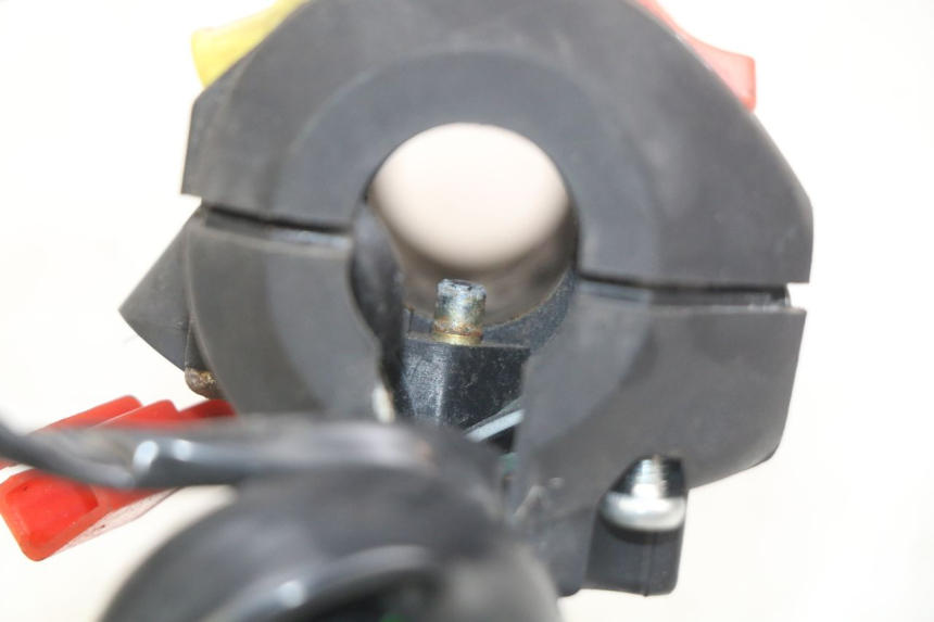 photo de INTERRUPTOR DERECHO KYMCO X-TOWN XTOWN 125 (2016 - 2021) - Detalle de la pieza