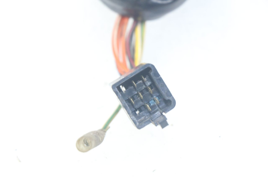 photo de INTERRUPTOR DERECHO SUZUKI XF FREEWIND 650 (1997 - 2003) - Zoom estado de uso