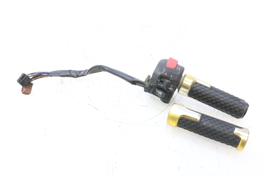 photo de CONMUTADOR DERECHA YAMAHA XP T-MAX ABS 500 (2005 - 2005) - Vista principal
