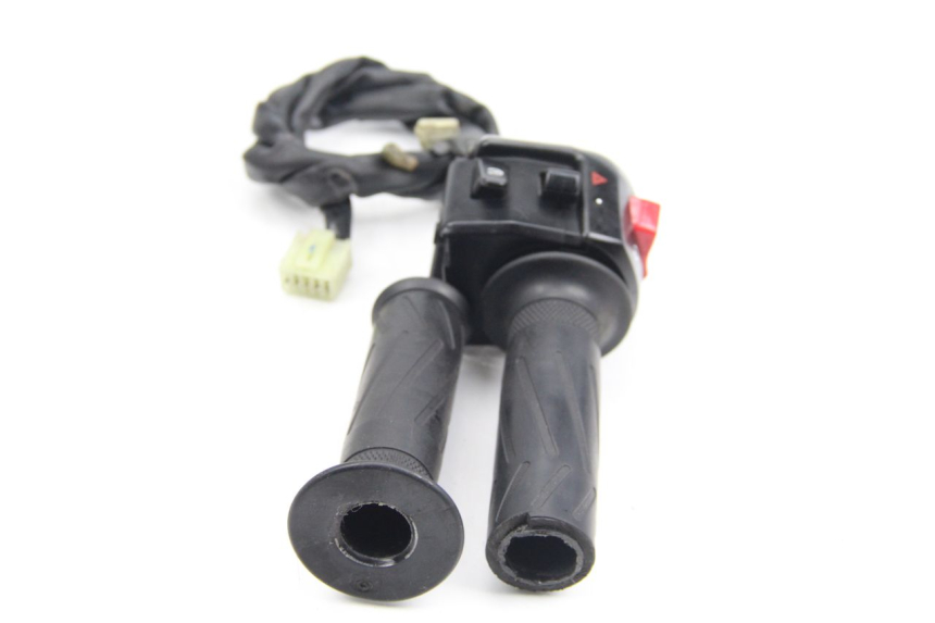 photo de CONMUTADOR DERECHA YAMAHA XP T-MAX TMAX 500 (2008 - 2012) - Detalles de los puntos de fijación