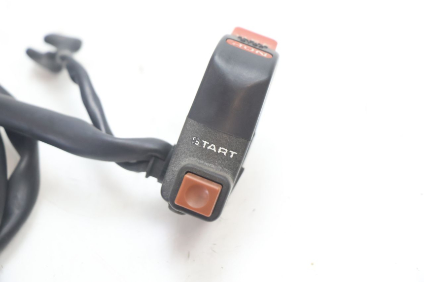 photo de CONMUTADOR DERECHA HONDA XRV AFRICA TWIN 750 (1990 - 1992) - Detalle de la pieza
