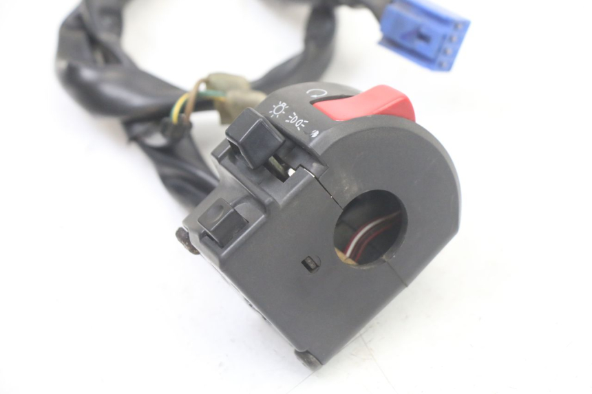 photo de INTERRUPTOR DERECHO YAMAHA FZS FAZER 600 (2001 - 2003) - Otra perspectiva