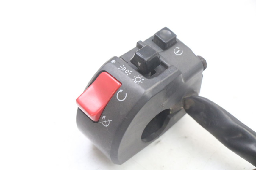 photo de INTERRUPTOR DERECHO YAMAHA FZS FAZER 600 (2001 - 2003) - Vista general del producto