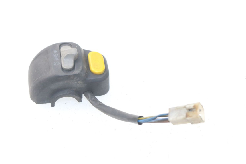 photo de INTERRUPTOR DERECHO YAMAHA YP MAJESTY 125 (1998 - 2001) - Vista principal