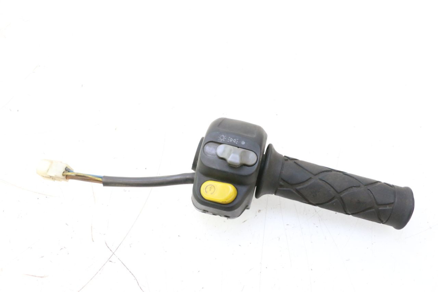 photo de INTERRUPTOR DERECHO YAMAHA YP MAJESTY 125 (1998 - 2001) - Vista principal