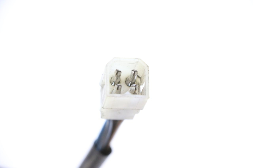 photo de INTERRUPTOR DERECHO YAMAHA YP MAJESTY 125 (1998 - 2001) - Detalles de los puntos de fijación