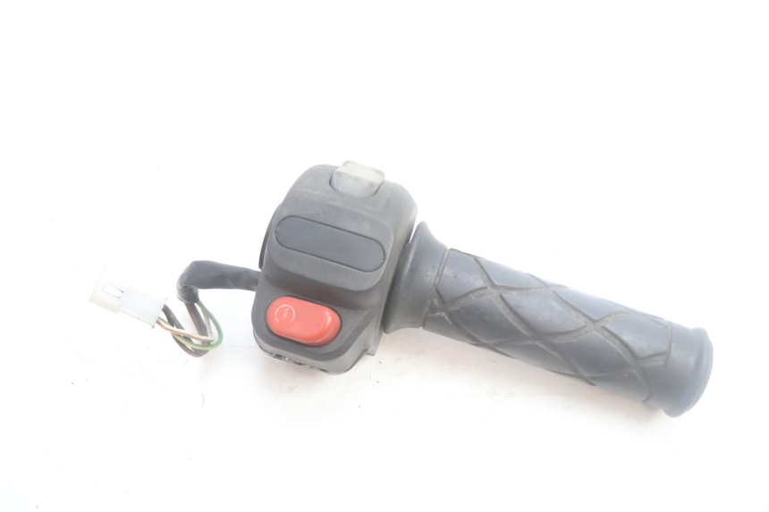 photo de INTERRUPTOR DERECHO YAMAHA YP MAJESTY 125 (2002 - 2006) - Vista principal