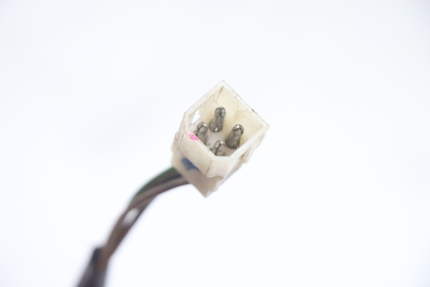 photo de INTERRUPTOR DERECHO YAMAHA YP MAJESTY 125 (2002 - 2006) - Marcados y referencias originales