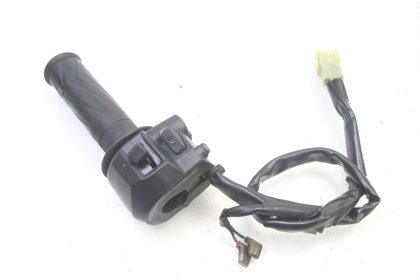 photo de CONMUTADOR DERECHA YAMAHA YP X-MAX XMAX 400 (2014 - 2017) - Otra perspectiva