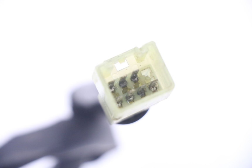 photo de CONMUTADOR DERECHA YAMAHA YP X-MAX XMAX 400 (2014 - 2017) - Estado de la superficie y material