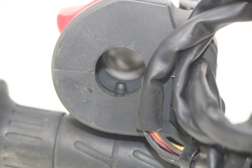 photo de INTERRUPTOR DERECHO KAWASAKI Z S 750 (2003 - 2006) - Vista general del producto