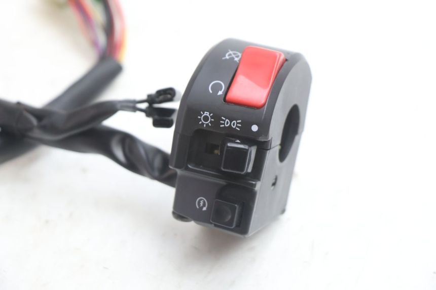 photo de CONMUTADOR DERECHA KAWASAKI ZX-6R ZX6R 600 (2000 - 2002) - Detalle de la pieza