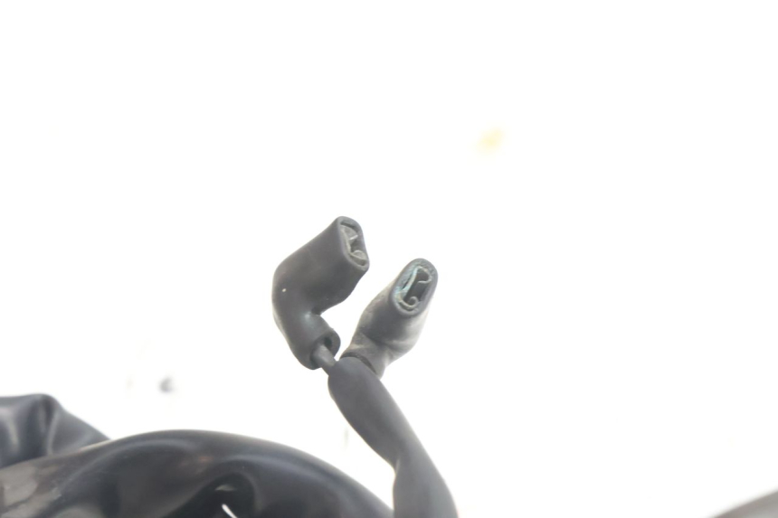 photo de CONMUTADOR DERECHA KAWASAKI ZZR 600 (1995 - 2004) - Detalles de los puntos de fijación