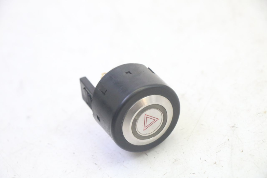 photo de CONMUTADOR LUCES EMERGENCIA ADIVA AD3 300 (2014 - 2020) - Vista principal