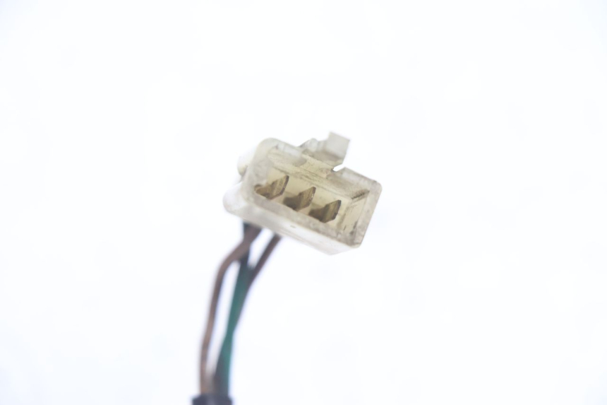 photo de CONMUTADOR LUCES EMERGENCIA YAMAHA FJR 1300 (2001 - 2005) - Primer plano técnico