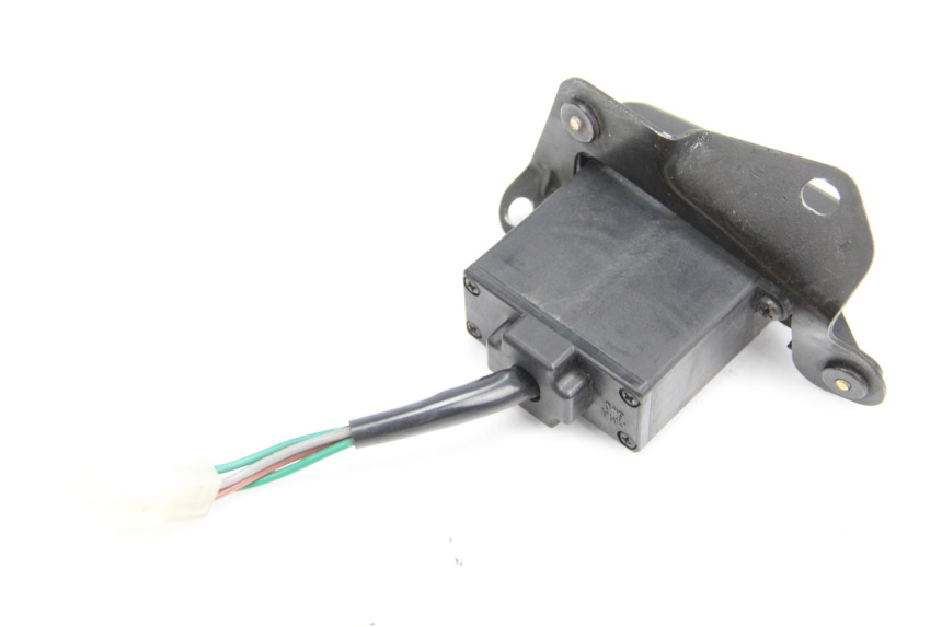 photo de CONMUTADOR LUCES EMERGENCIA SYM GTS EFI ABS 125 (2012 - 2016) - Primer plano técnico