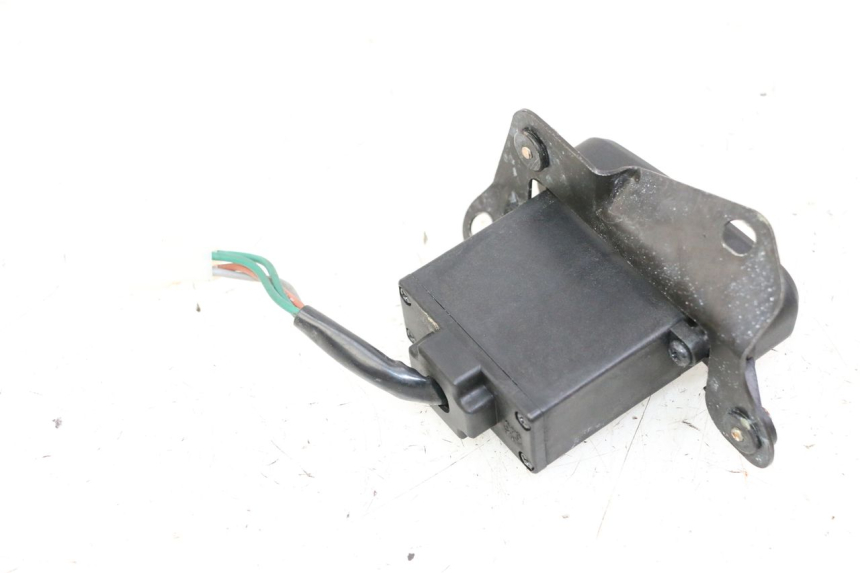 photo de CONMUTADOR LUCES EMERGENCIA SYM JOYMAX 125 (2010 - 2017) - Otra perspectiva