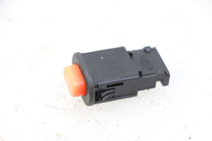 photo de CONMUTADOR LUCES EMERGENCIA LONGJIA SHARPY 125 (2020 - 2024) - Zoom estado de uso