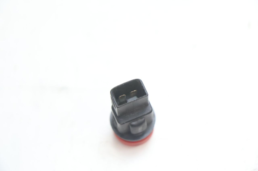 photo de CONMUTADOR LUCES EMERGENCIA PIAGGIO MP3 LT 300 (2010 - 2016) - Otra perspectiva
