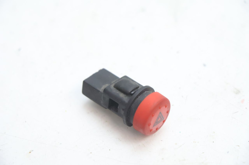 photo de CONMUTADOR DE LUCES DE EMERGENCIA PIAGGIO MP3 LT 400 (2007 - 2012) - Detalle de la pieza