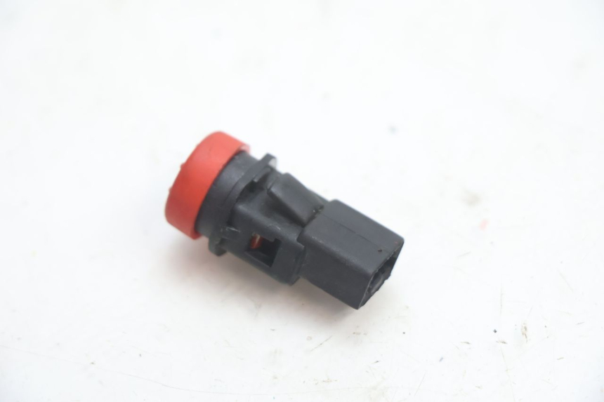 photo de CONMUTADOR DE LUCES DE EMERGENCIA PIAGGIO MP3 LT 400 (2007 - 2012) - Zoom estado de uso