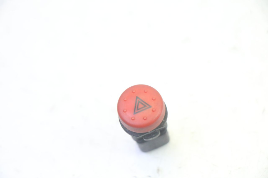 photo de CONMUTADOR LUCES EMERGENCIA PIAGGIO MP3 125 (2006 - 2014) - Vista principal