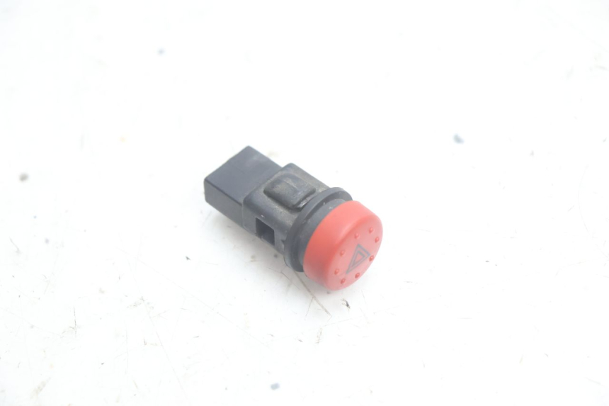 photo de CONMUTADOR LUCES EMERGENCIA PIAGGIO MP3 125 (2006 - 2014) - Detalle de la pieza