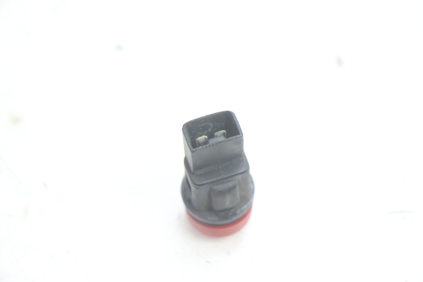 photo de CONMUTADOR LUCES EMERGENCIA PIAGGIO MP3 125 (2006 - 2014) - Otra perspectiva