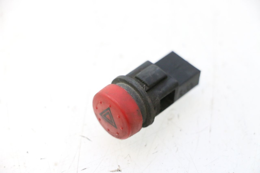photo de CONMUTADOR LUCES EMERGENCIA PIAGGIO MP3 500 (2011 - 2015) - Zoom estado de uso