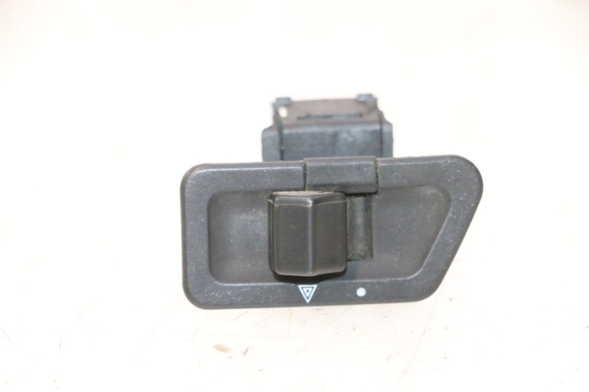 photo de CONMUTADOR DE LUCES DE EMERGENCIA YAMAHA XMAX X-MAX 125 (2006 - 2009) - Vista principal